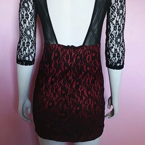 Mesh and lace dress - Picture 11 of 14